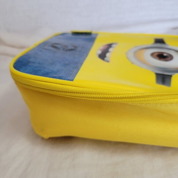 Thermos Lunch Bag insulated Despicable Me Minions zip closure padded handle EUC - Picture 5 of 8